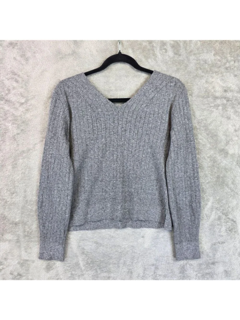 Abercrombie & Fitch Sweater Womens XS Gray V Neck Long Sleeve Knit Pullover Top